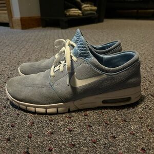 Nike SB Janoski Max 1 trainers